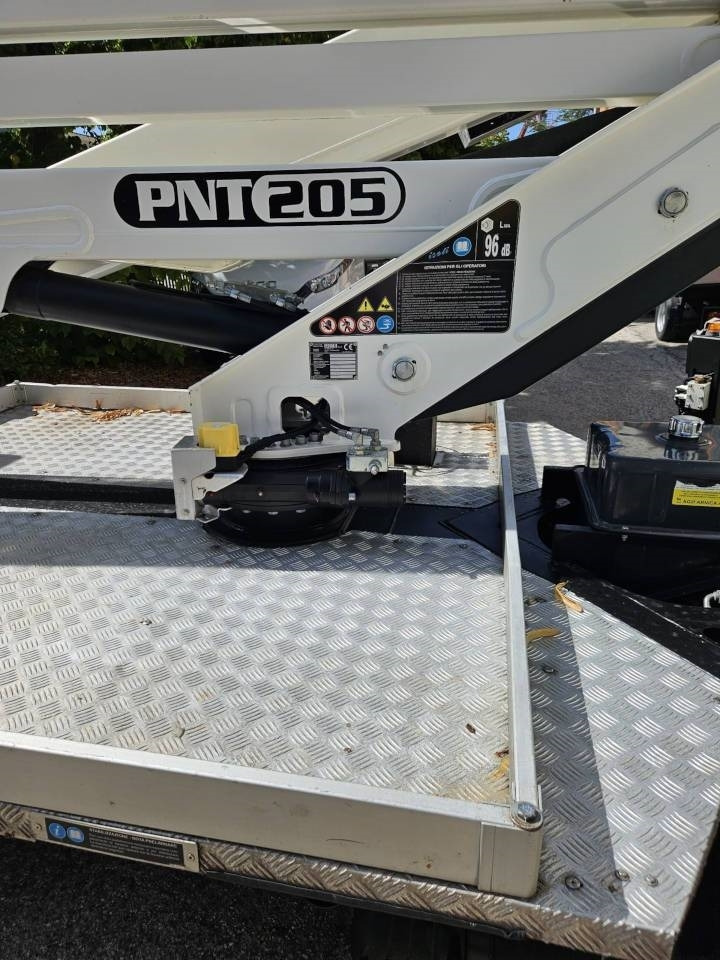 Φορτηγό με εναέρια πλατφόρμα Isoli PNT 205 NH: φωτογραφία 9 Φορτηγό με εναέρια πλατφόρμα Isoli PNT 205 NH: φωτογραφία 9