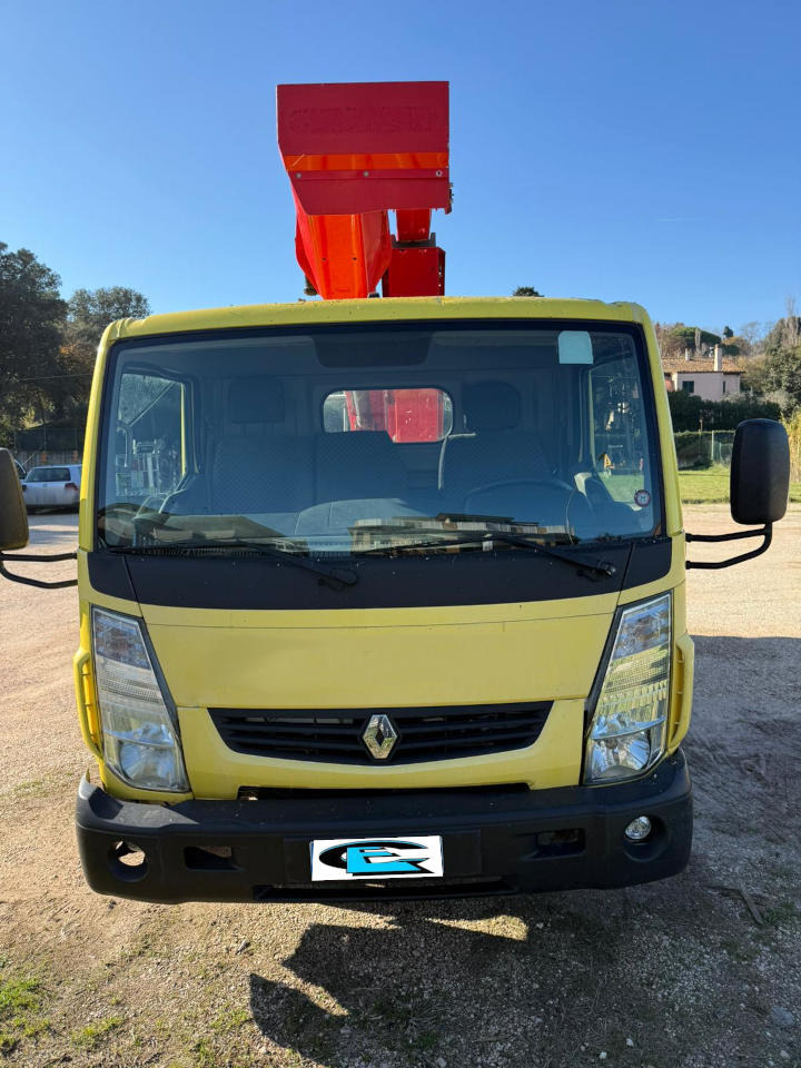 - Φορτηγό με εναέρια πλατφόρμα: φωτογραφία 2 - Φορτηγό με εναέρια πλατφόρμα: φωτογραφία 2