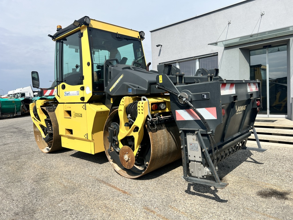 Bomag BW 174 AP-4i AM (111651) - Ασφαλτικός οδοστρωτήρας: φωτογραφία 3 Bomag BW 174 AP-4i AM (111651) - Ασφαλτικός οδοστρωτήρας: φωτογραφία 3