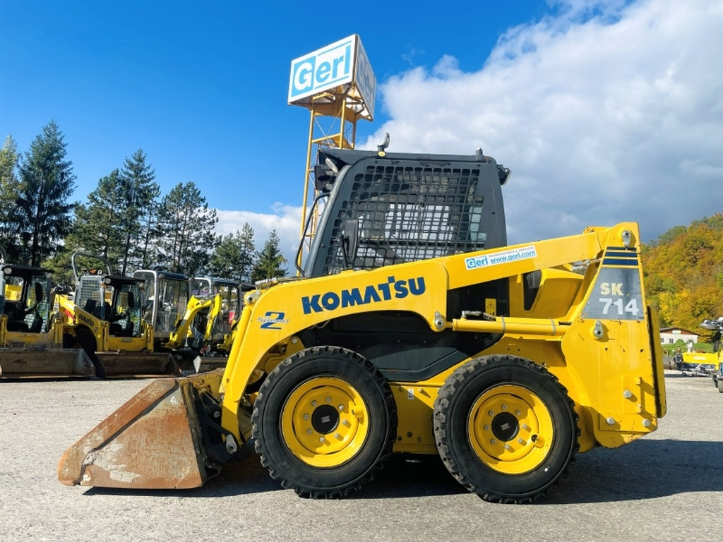 Komatsu SK714 (4077) - Φορτωτής πλάγιας ολίσθησης: φωτογραφία 1 Komatsu SK714 (4077) - Φορτωτής πλάγιας ολίσθησης: φωτογραφία 1