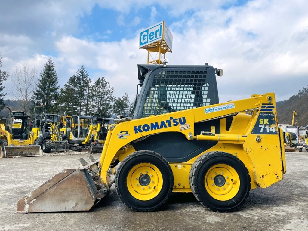 Komatsu SK714-5 (3948) - Φορτωτής πλάγιας ολίσθησης: φωτογραφία 1 Komatsu SK714-5 (3948) - Φορτωτής πλάγιας ολίσθησης: φωτογραφία 1