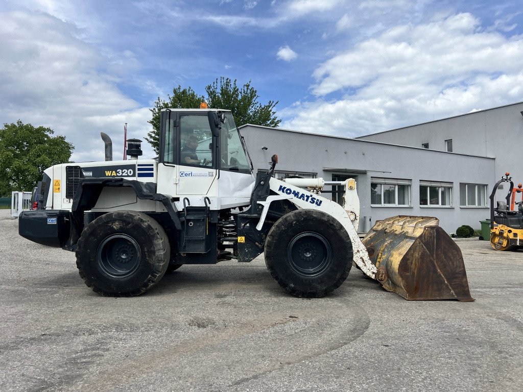 Komatsu WA 320-6 (111584) - Ελαστιχοφόρος φορτωτής: φωτογραφία 4 Komatsu WA 320-6 (111584) - Ελαστιχοφόρος φορτωτής: φωτογραφία 4