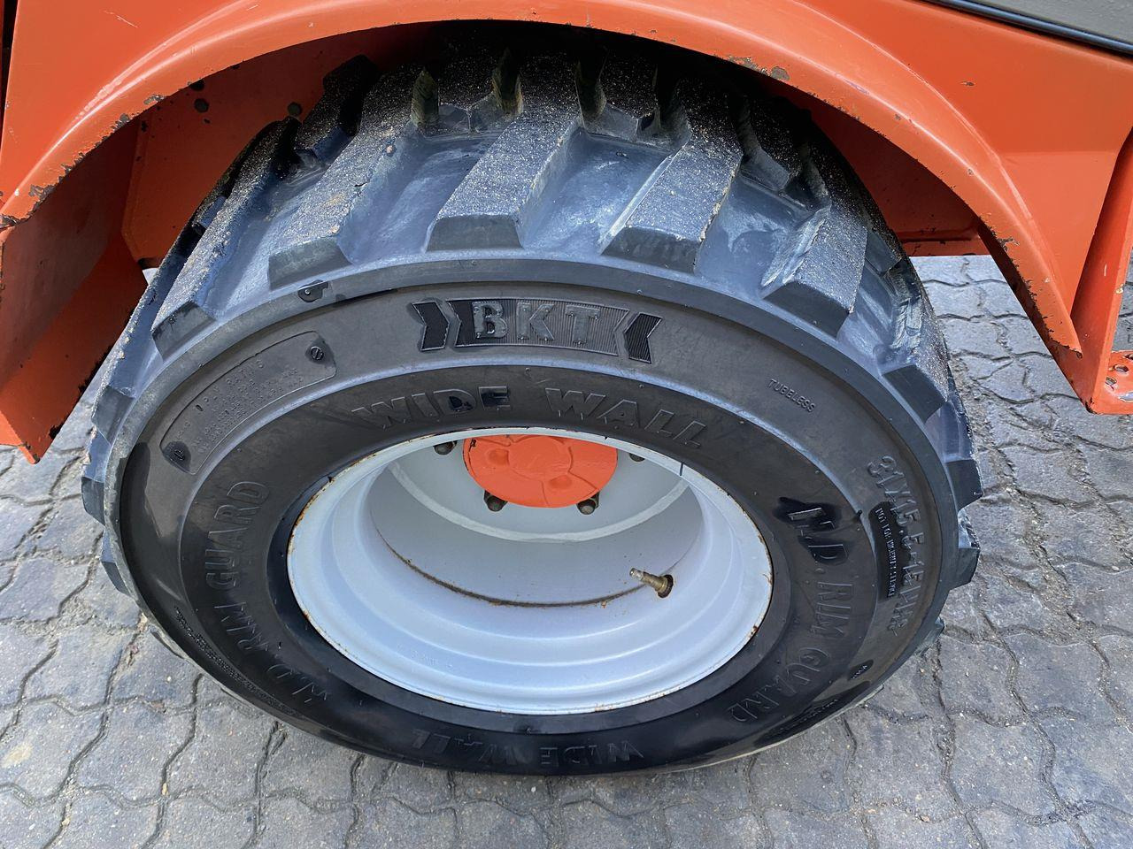 Σπαστός φορτωτής Atlas AR32E: φωτογραφία 7 Σπαστός φορτωτής Atlas AR32E: φωτογραφία 7