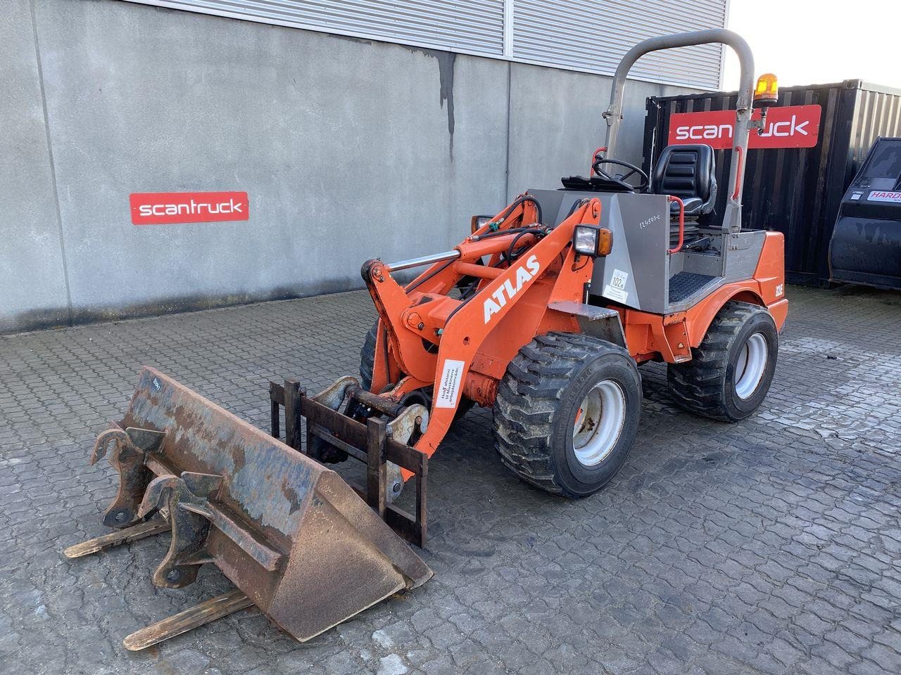 Atlas AR32E - Σπαστός φορτωτής: φωτογραφία 1 Atlas AR32E - Σπαστός φορτωτής: φωτογραφία 1