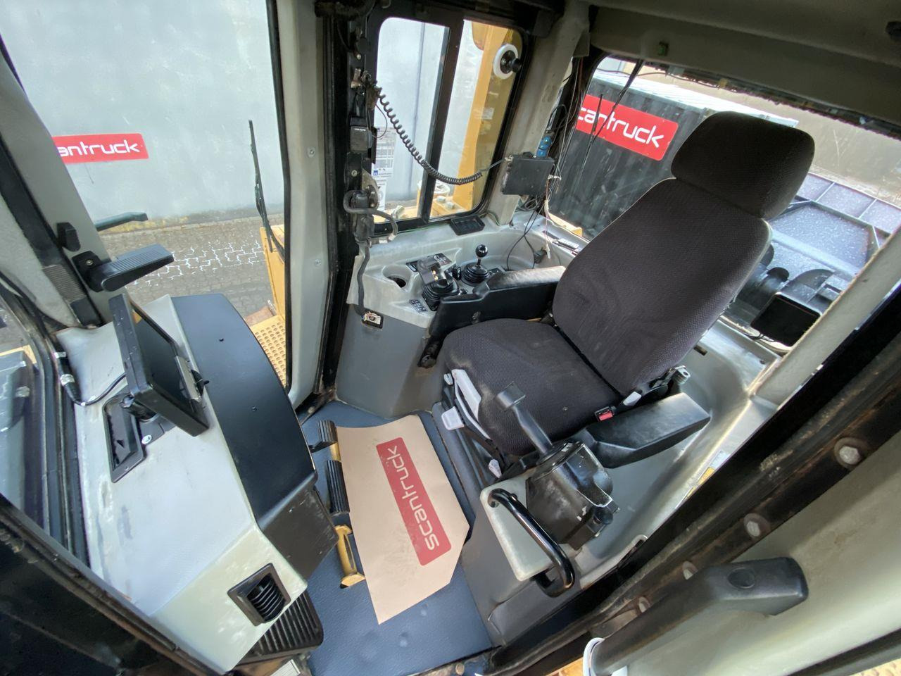 Caterpillar D6T LGP - Μπουλντόζα: φωτογραφία 3 Caterpillar D6T LGP - Μπουλντόζα: φωτογραφία 3