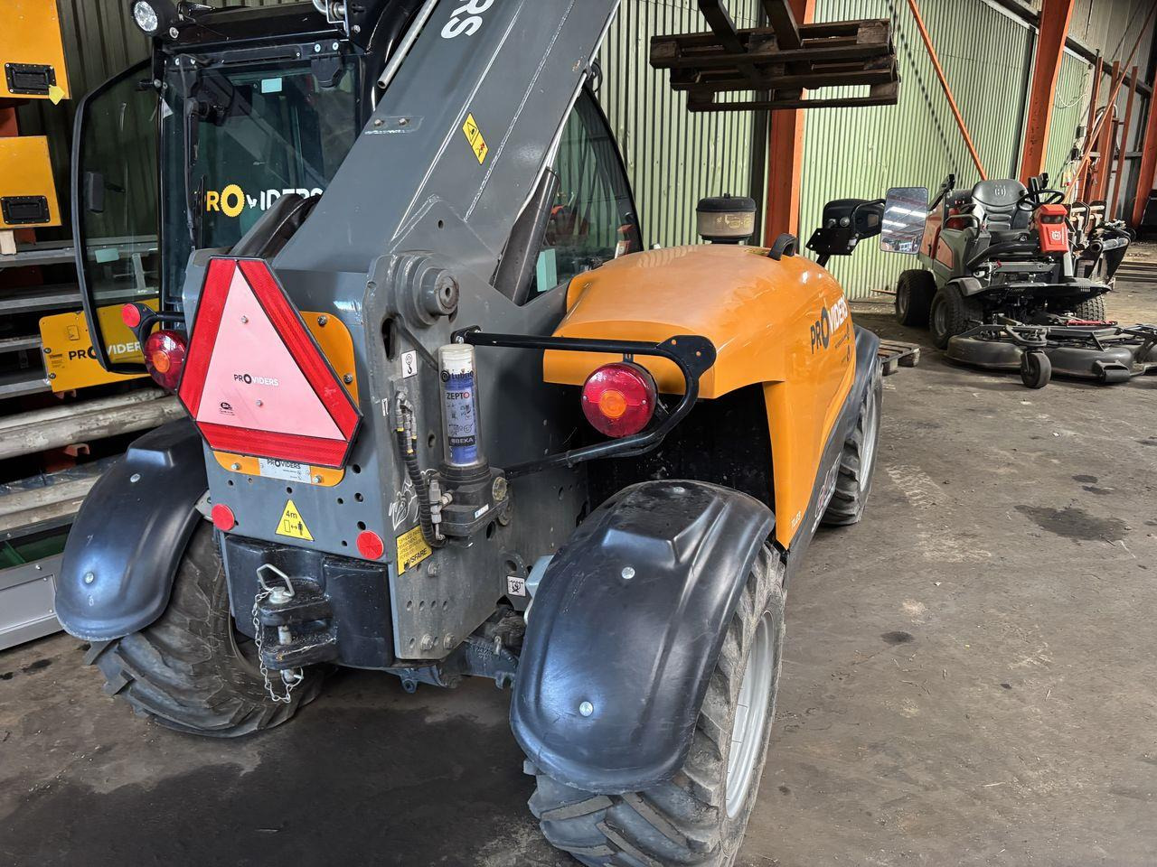 Giant 4548 Tendo - Τηλεσκοπικός φορτωτής: φωτογραφία 2 Giant 4548 Tendo - Τηλεσκοπικός φορτωτής: φωτογραφία 2