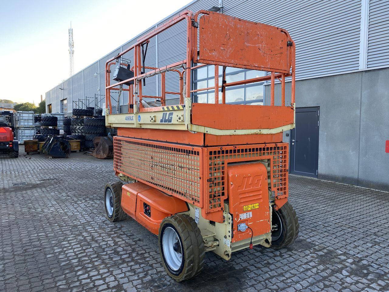 JLG 4069LE - Ψαλιδωτό ανυψωτικό: φωτογραφία 2 JLG 4069LE - Ψαλιδωτό ανυψωτικό: φωτογραφία 2