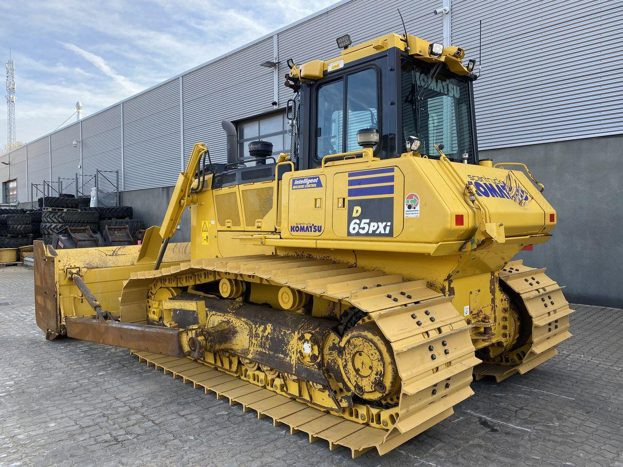 Komatsu D65PXI-18EO - Μπουλντόζα: φωτογραφία 2 Komatsu D65PXI-18EO - Μπουλντόζα: φωτογραφία 2