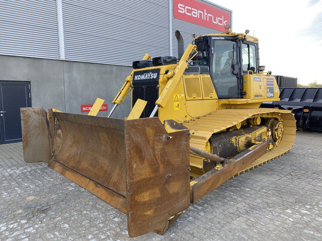 Komatsu D65PXI-18EO - Μπουλντόζα: φωτογραφία 1 Komatsu D65PXI-18EO - Μπουλντόζα: φωτογραφία 1