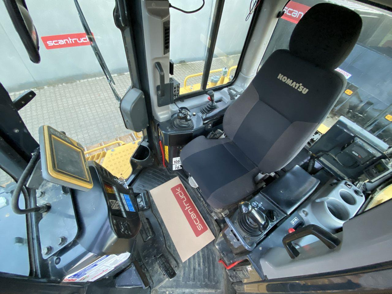 Komatsu D65PXI-18EO - Μπουλντόζα: φωτογραφία 3 Komatsu D65PXI-18EO - Μπουλντόζα: φωτογραφία 3