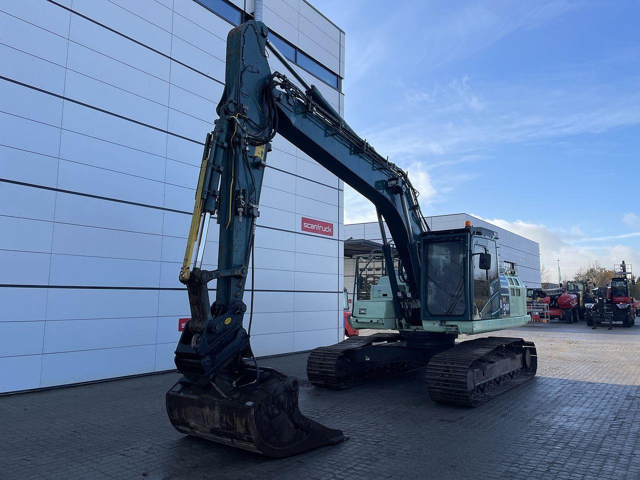 Komatsu PC240LCD-11 - Ερπυστριοφόρος εκσκαφέας: φωτογραφία 1 Komatsu PC240LCD-11 - Ερπυστριοφόρος εκσκαφέας: φωτογραφία 1