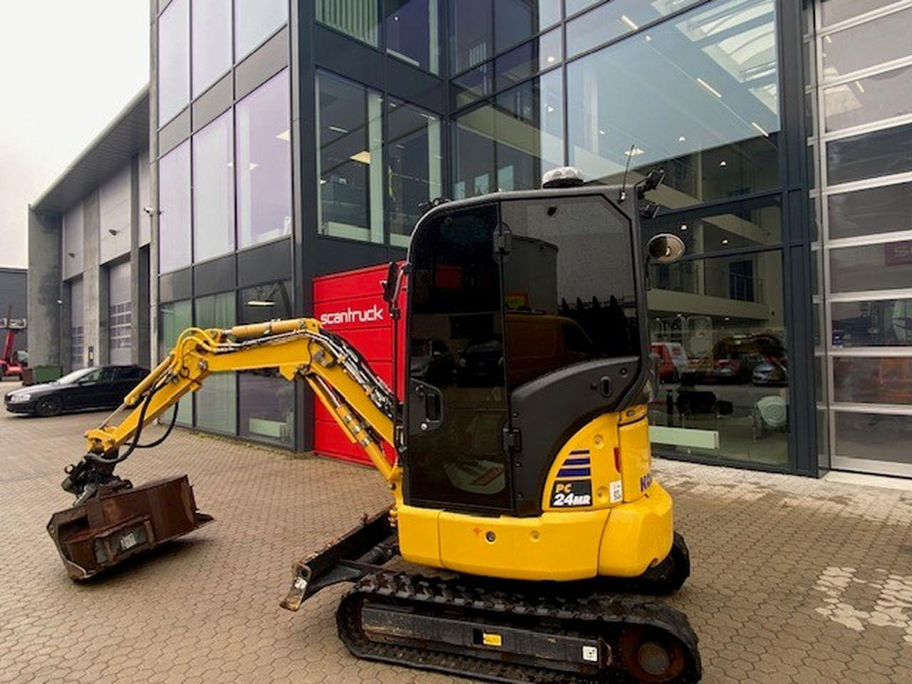 Komatsu PC24MR-5 - Μίνι εκσκαφέας: φωτογραφία 2 Komatsu PC24MR-5 - Μίνι εκσκαφέας: φωτογραφία 2