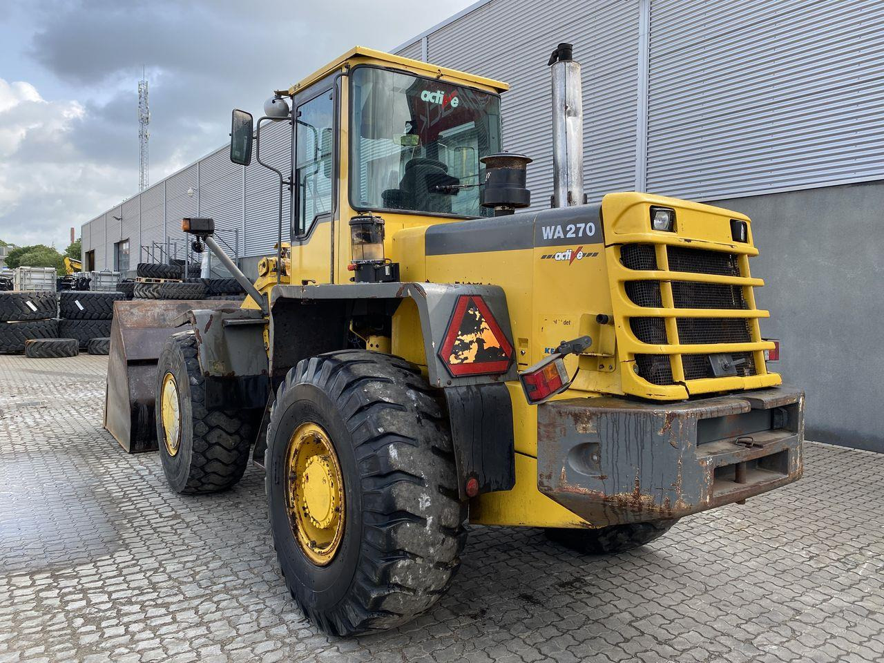 Komatsu WA270-3 - Ελαστιχοφόρος φορτωτής: φωτογραφία 2 Komatsu WA270-3 - Ελαστιχοφόρος φορτωτής: φωτογραφία 2