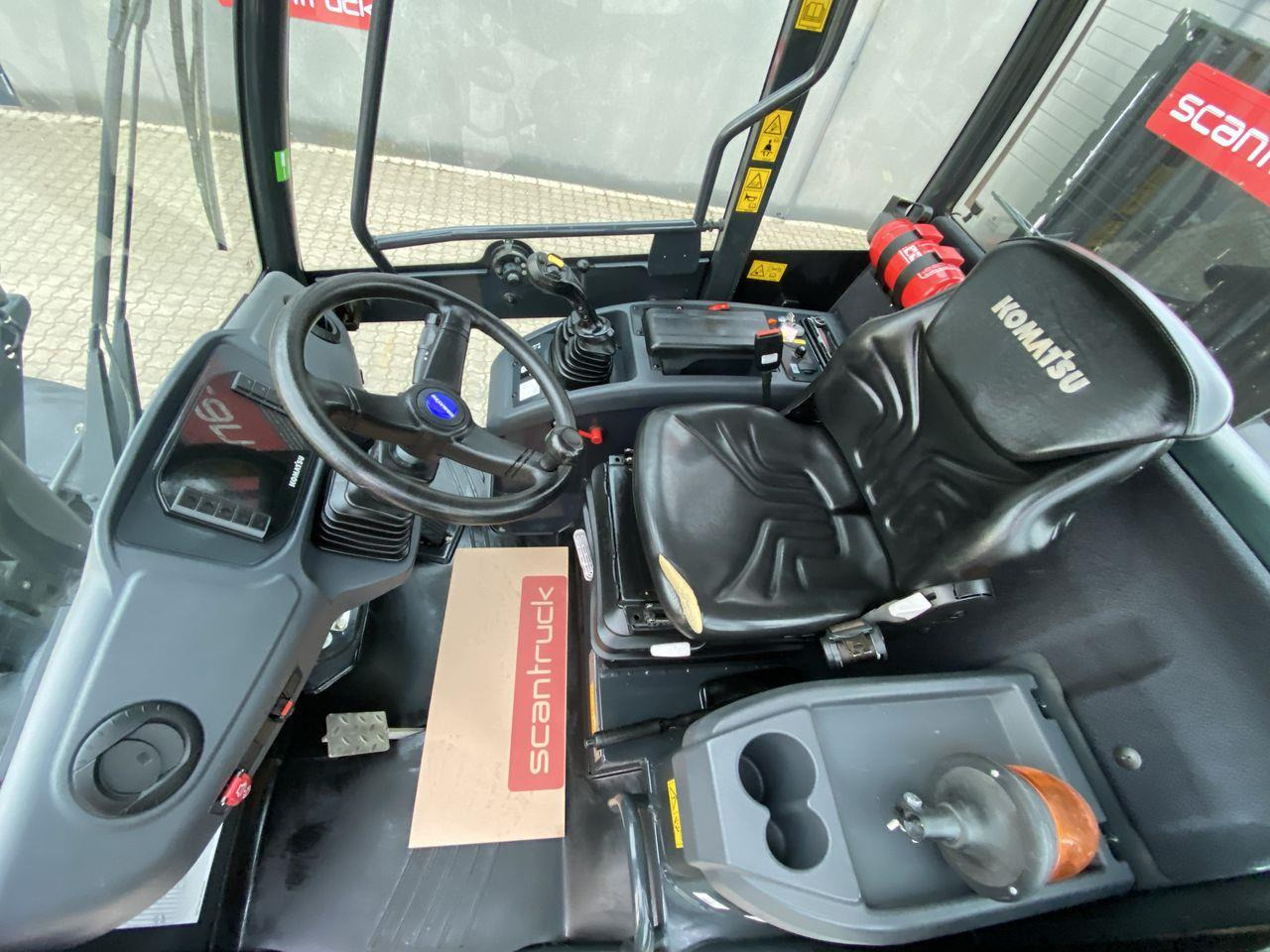 Komatsu WA80M-8EO - Σπαστός φορτωτής: φωτογραφία 3 Komatsu WA80M-8EO - Σπαστός φορτωτής: φωτογραφία 3