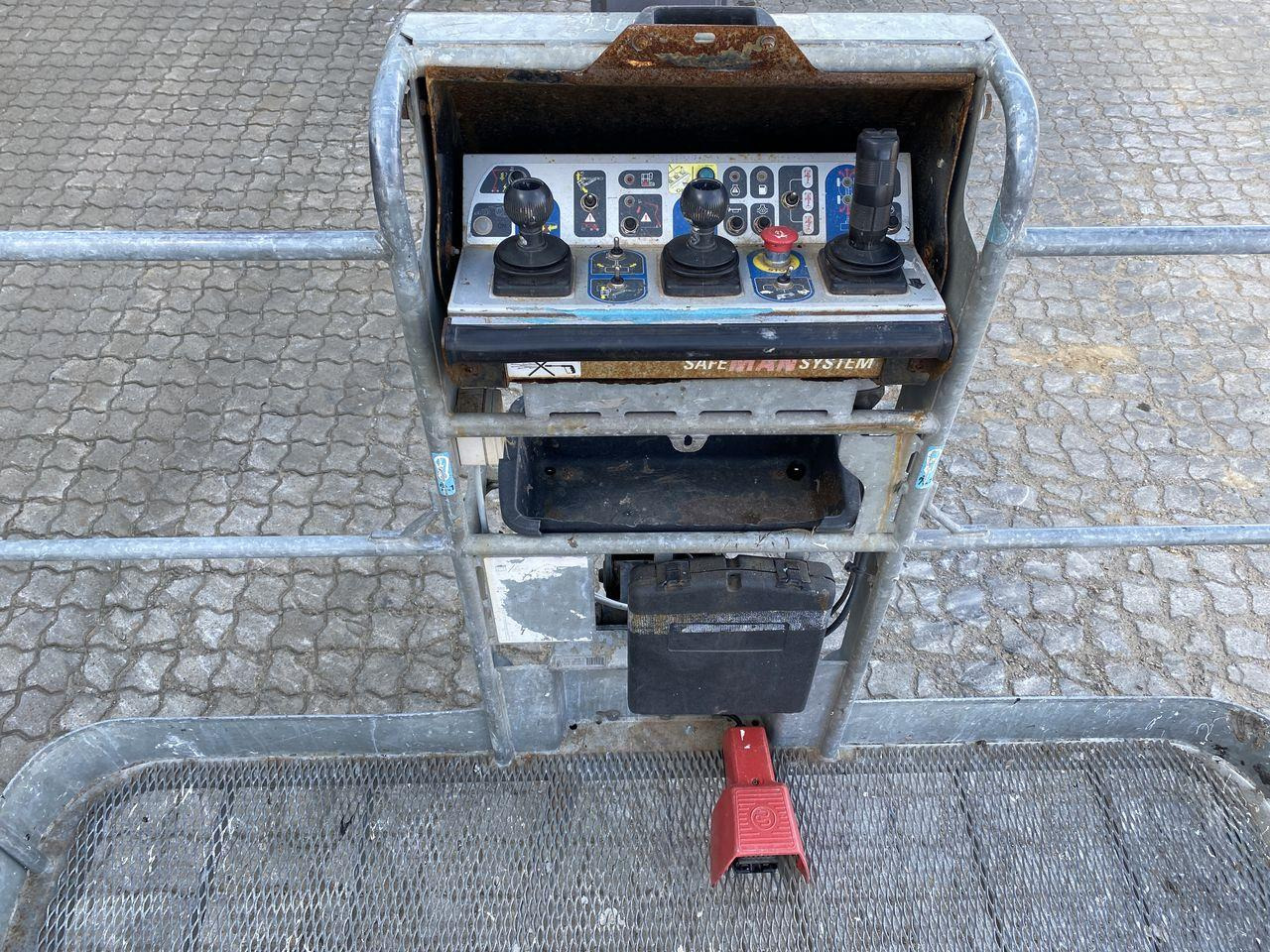 Manitou 200ATJ RC - Καλαθοφόρο ανυψωτικό: φωτογραφία 3 Manitou 200ATJ RC - Καλαθοφόρο ανυψωτικό: φωτογραφία 3