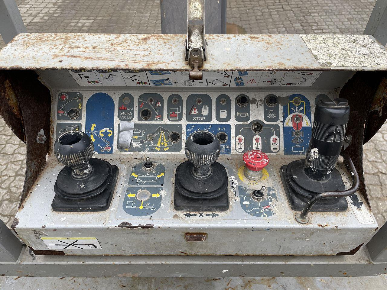 Manitou 260TJ - Τηλεσκοπικό ανυψωτικό: φωτογραφία 3 Manitou 260TJ - Τηλεσκοπικό ανυψωτικό: φωτογραφία 3