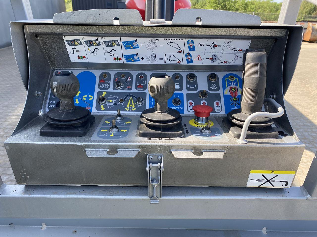 Manitou 280TJ - Τηλεσκοπικό ανυψωτικό: φωτογραφία 3 Manitou 280TJ - Τηλεσκοπικό ανυψωτικό: φωτογραφία 3