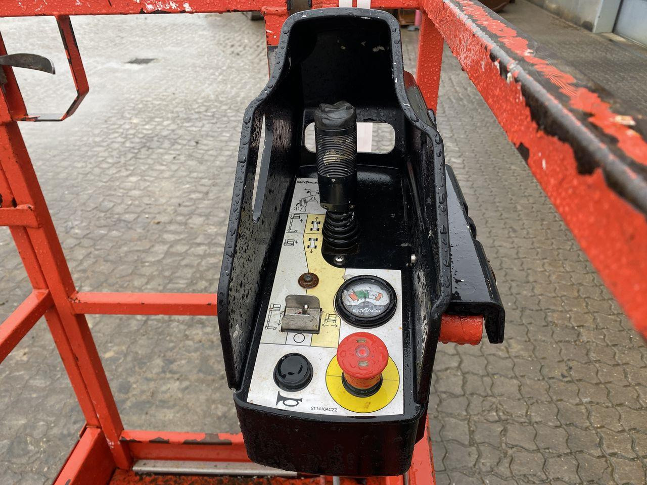 Skyjack SJ16 - Κάθετος ανελκυστήρας με κατάρτι: φωτογραφία 3 Skyjack SJ16 - Κάθετος ανελκυστήρας με κατάρτι: φωτογραφία 3