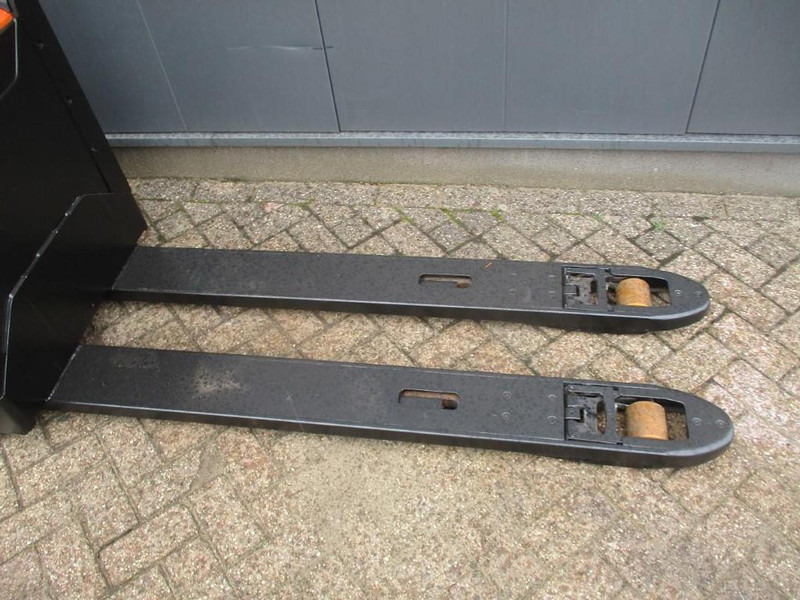 BT LPE200 - Παλετοφόρο: φωτογραφία 3 BT LPE200 - Παλετοφόρο: φωτογραφία 3