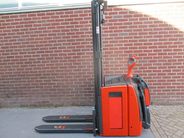 Linde L14 AP - Μηχάνημα στοίβαξης: φωτογραφία 2 Linde L14 AP - Μηχάνημα στοίβαξης: φωτογραφία 2