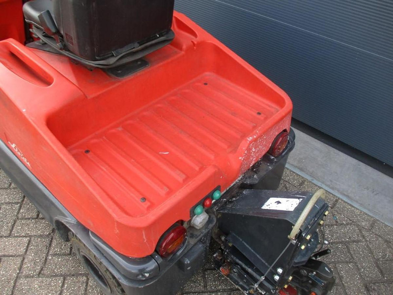 Linde P 60 - Μηχάνημα έλξης: φωτογραφία 4 Linde P 60 - Μηχάνημα έλξης: φωτογραφία 4