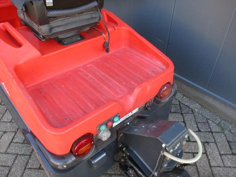 Linde P 60 - Μηχάνημα έλξης: φωτογραφία 4 Linde P 60 - Μηχάνημα έλξης: φωτογραφία 4