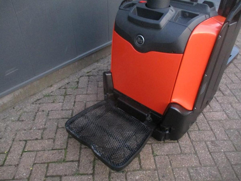 Toyota SPE120 - Παλετοφόρο: φωτογραφία 5 Toyota SPE120 - Παλετοφόρο: φωτογραφία 5