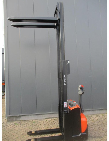 Μηχάνημα στοίβαξης Toyota SWE 100: φωτογραφία 9 Μηχάνημα στοίβαξης Toyota SWE 100: φωτογραφία 9