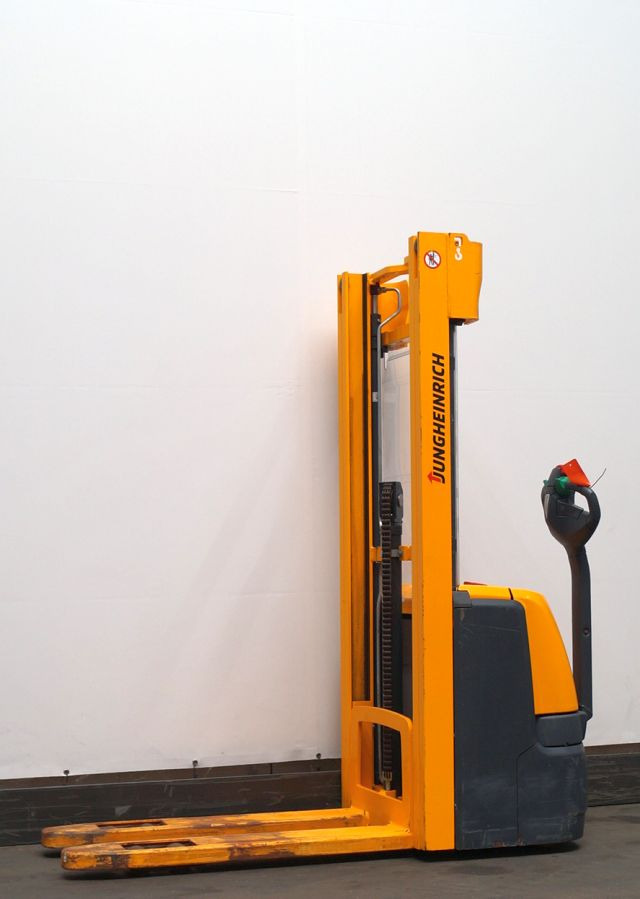 Jungheinrich EJC112 - Μηχάνημα στοίβαξης: φωτογραφία 1 Jungheinrich EJC112 - Μηχάνημα στοίβαξης: φωτογραφία 1