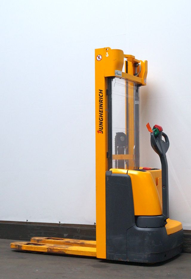 Jungheinrich EJC112 - Μηχάνημα στοίβαξης: φωτογραφία 2 Jungheinrich EJC112 - Μηχάνημα στοίβαξης: φωτογραφία 2