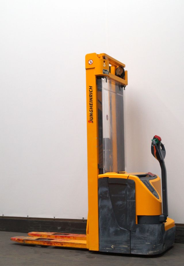 Jungheinrich EJC212 - Μηχάνημα στοίβαξης: φωτογραφία 2 Jungheinrich EJC212 - Μηχάνημα στοίβαξης: φωτογραφία 2