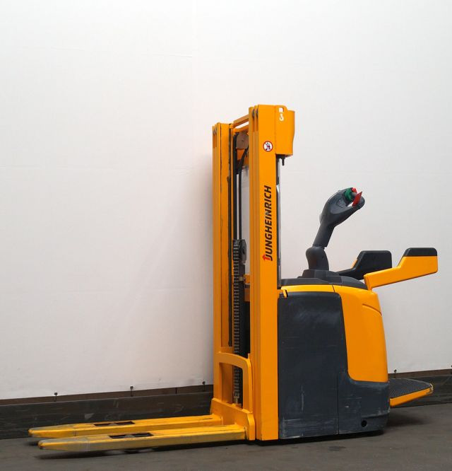 Jungheinrich ERC212 - Μηχάνημα στοίβαξης: φωτογραφία 1 Jungheinrich ERC212 - Μηχάνημα στοίβαξης: φωτογραφία 1