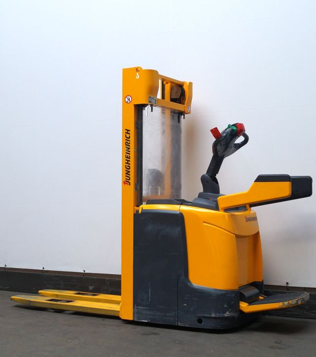 Jungheinrich ERC212 - Μηχάνημα στοίβαξης: φωτογραφία 2 Jungheinrich ERC212 - Μηχάνημα στοίβαξης: φωτογραφία 2