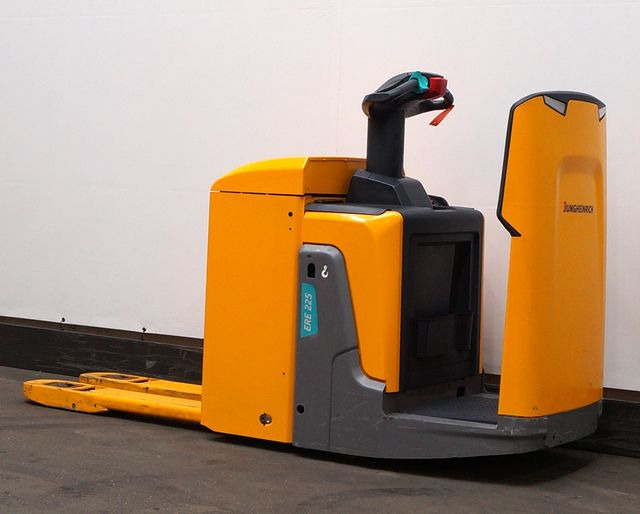 Jungheinrich ERE225 - Παλετοφόρο: φωτογραφία 2 Jungheinrich ERE225 - Παλετοφόρο: φωτογραφία 2