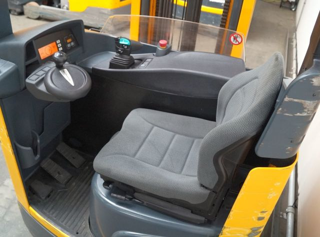 Jungheinrich ETV214 - Ανυψωτικό στενών δρόμων: φωτογραφία 3 Jungheinrich ETV214 - Ανυψωτικό στενών δρόμων: φωτογραφία 3