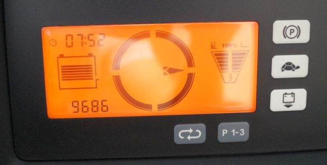 Jungheinrich ETV214 - Ανυψωτικό στενών δρόμων: φωτογραφία 4 Jungheinrich ETV214 - Ανυψωτικό στενών δρόμων: φωτογραφία 4