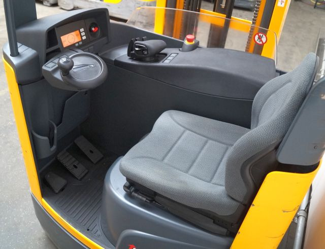 Jungheinrich ETV214 - Ανυψωτικό στενών δρόμων: φωτογραφία 3 Jungheinrich ETV214 - Ανυψωτικό στενών δρόμων: φωτογραφία 3