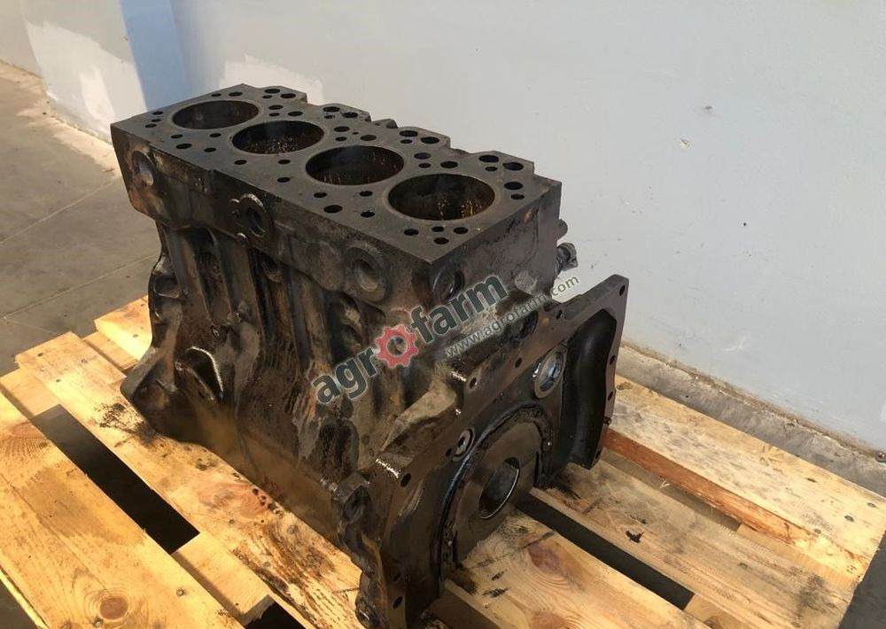 BLOK SILNIKA MASSEY FERGUSON 390 - Κινητήρας για Φορτηγό: φωτογραφία 1 BLOK SILNIKA MASSEY FERGUSON 390 - Κινητήρας για Φορτηγό: φωτογραφία 1