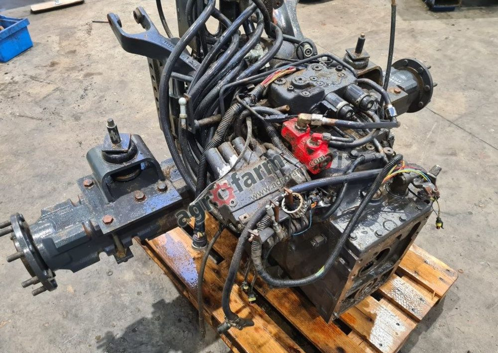 Skrzynia biegów, most tylny McCormick CX 105 xtra - Κιβώτιο ταχυτήτων: φωτογραφία 4 Skrzynia biegów, most tylny McCormick CX 105 xtra - Κιβώτιο ταχυτήτων: φωτογραφία 4
