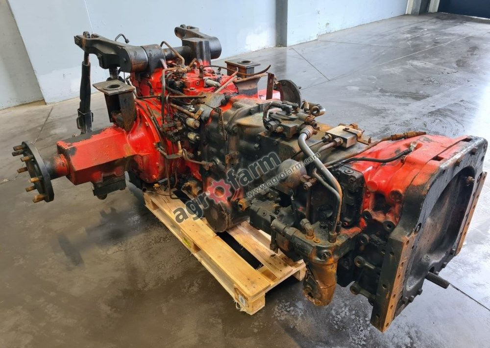Skrzynia biegów, most tylny McCormick MTX 155 - Κιβώτιο ταχυτήτων: φωτογραφία 1 Skrzynia biegów, most tylny McCormick MTX 155 - Κιβώτιο ταχυτήτων: φωτογραφία 1