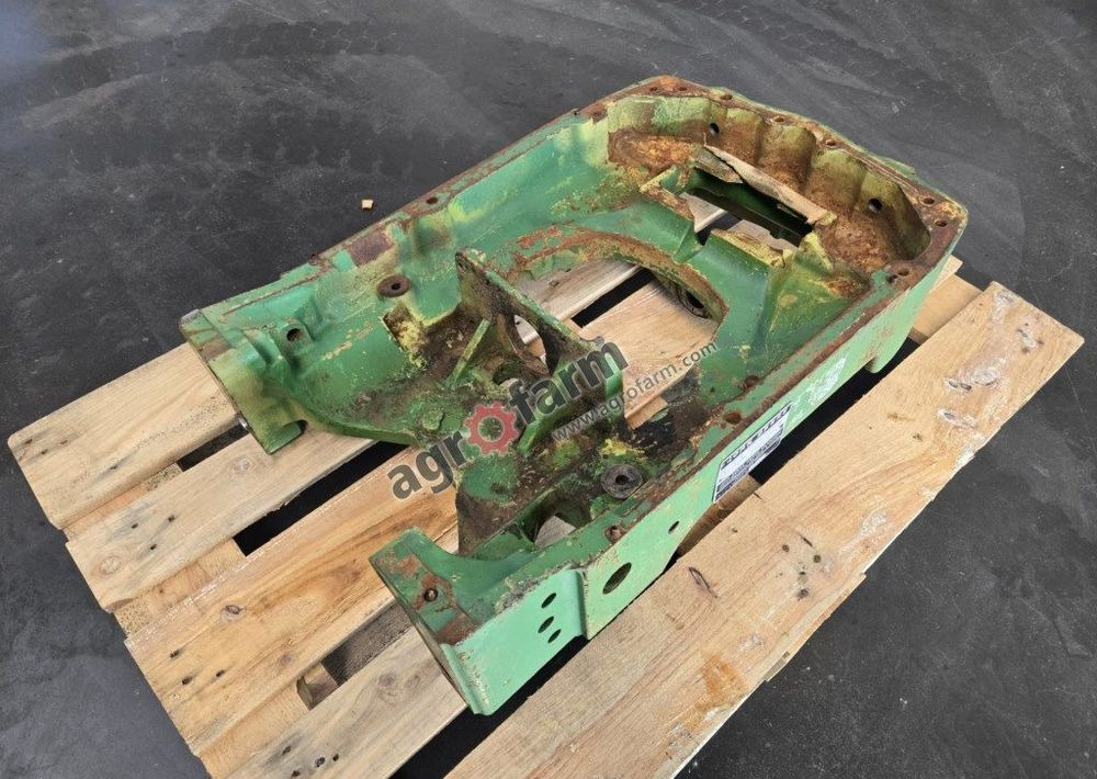 Suport przedni John Deere 2130, 1630, 1140, 2040 - Αμάξωμα και εξωτερικό: φωτογραφία 1 Suport przedni John Deere 2130, 1630, 1140, 2040 - Αμάξωμα και εξωτερικό: φωτογραφία 1