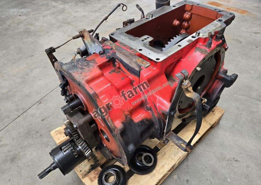 Tylny most McCormick MTX 155 - Κιβώτιο ταχυτήτων: φωτογραφία 1 Tylny most McCormick MTX 155 - Κιβώτιο ταχυτήτων: φωτογραφία 1