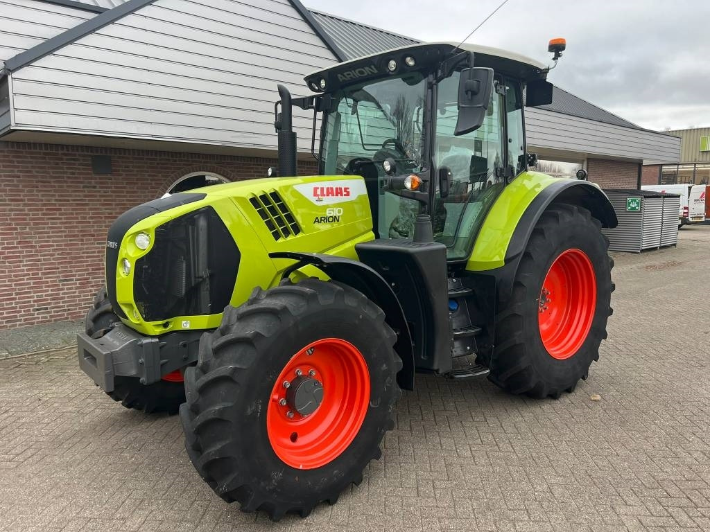 Claas Arion 610 CIS - Τρακτέρ: φωτογραφία 1 Claas Arion 610 CIS - Τρακτέρ: φωτογραφία 1