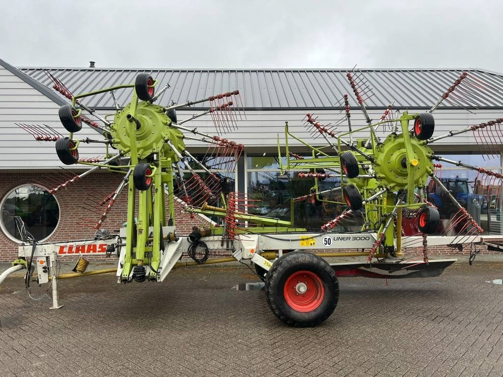 Claas Liner 3000 - Χορτοσυλλέκτης: φωτογραφία 2 Claas Liner 3000 - Χορτοσυλλέκτης: φωτογραφία 2