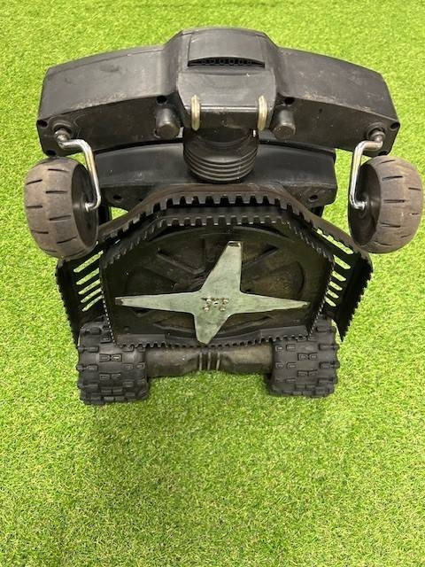 WIPER I 180S ROBOTMAAIER - Χλοοκοπτικό: φωτογραφία 3 WIPER I 180S ROBOTMAAIER - Χλοοκοπτικό: φωτογραφία 3