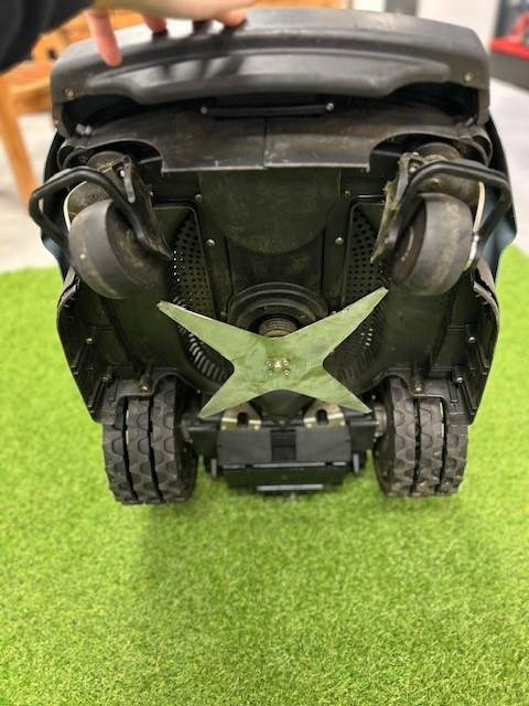 WIPER KXLS ROBOTMAAIER - Χλοοκοπτικό: φωτογραφία 4 WIPER KXLS ROBOTMAAIER - Χλοοκοπτικό: φωτογραφία 4
