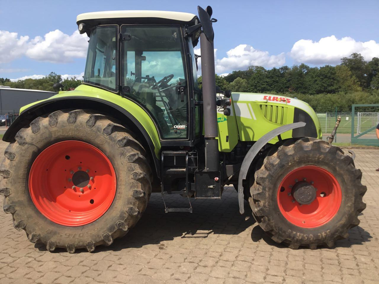 CLAAS Arion 630 - Τρακτέρ: φωτογραφία 2 CLAAS Arion 630 - Τρακτέρ: φωτογραφία 2