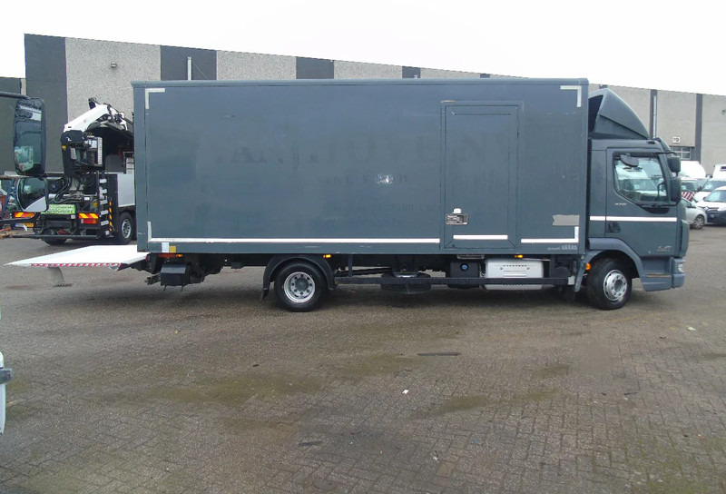 DAF LF 220 + euro 6 + lift + 12T - Φορτηγό κόφα: φωτογραφία 5 DAF LF 220 + euro 6 + lift + 12T - Φορτηγό κόφα: φωτογραφία 5