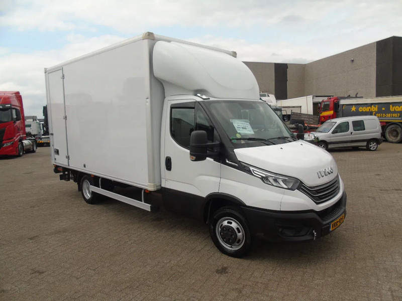 Iveco Daily 40 C18 + LIFT - Επαγγελματικό αυτοκίνητο κόφα: φωτογραφία 2 Iveco Daily 40 C18 + LIFT - Επαγγελματικό αυτοκίνητο κόφα: φωτογραφία 2