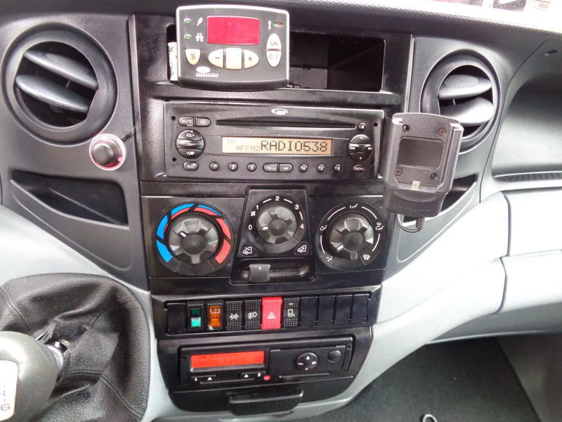 Επαγγελματικό αυτοκίνητο ψυγείο Iveco Daily 50c15 x+ Manual + Carrier + Flower transport + cooling/heating: φωτογραφία 12 Επαγγελματικό αυτοκίνητο ψυγείο Iveco Daily 50c15 x+ Manual + Carrier + Flower transport + cooling/heating: φωτογραφία 12